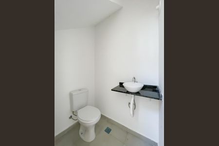 Lavabo de casa de condomínio à venda com 2 quartos, 52m² em Santa Maria, Osasco