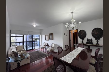 Apartamento à venda com 120m², 3 quartos e 2 vagas Apartamento à venda com 120m², 3 quartos e 2 vagasSala