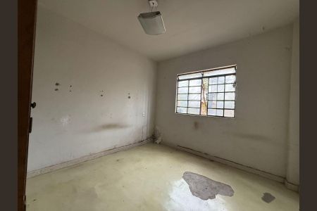 Casa à venda com 3 quartos, 157m² em Santa Tereza, Belo Horizonte