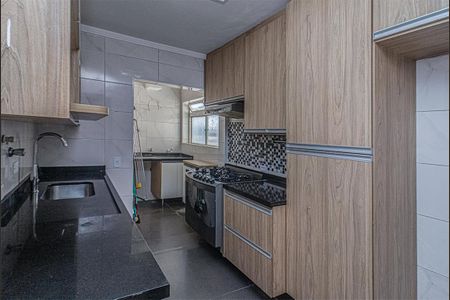 Apartamento à venda com 74m², 3 quartos e 2 vagasCozinha e área de serviço compartilhadas_1
