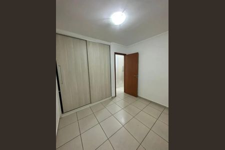 Apartamento para alugar com 82m², 3 quartos e 2 vagas Apartamento para alugar com 82m², 3 quartos e 2 vagasQuarto