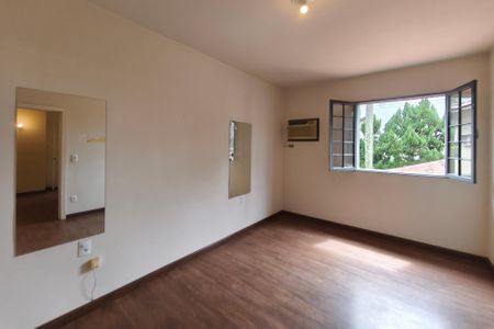 Casa à venda com 226m², 3 quartos e 4 vagas Casa à venda com 226m², 3 quartos e 4 vagasQuarto Suíte