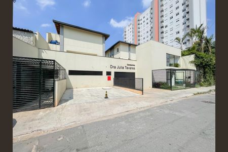 Casa de condomínio à venda com 52m², 2 quartos e 1 vagaFachada