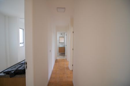 Apartamento à venda com 64m², 2 quartos e 1 vagaCORREDOR