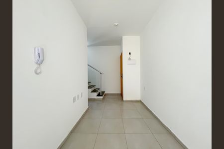 Casa de condomínio à venda com 52m², 2 quartos e 1 vagaSala