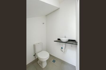 Lavabo de casa de condomínio à venda com 2 quartos, 52m² em Santa Maria, Osasco