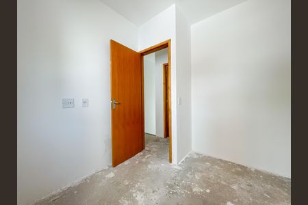 Casa de condomínio à venda com 52m², 2 quartos e 1 vagaQuarto 1