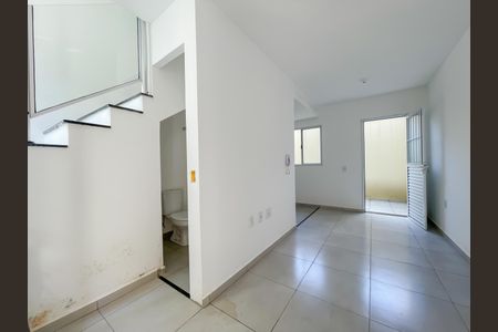 Casa de condomínio à venda com 52m², 2 quartos e 1 vagaSala