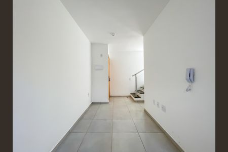 Casa de condomínio à venda com 52m², 2 quartos e 1 vagaSala