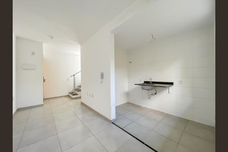 Casa de condomínio à venda com 52m², 2 quartos e 1 vagaSala