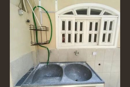 Área de serviço de casa para alugar com 3 quartos, 80m² em Galo Branco, São Gonçalo
