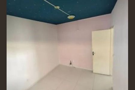 Quarto de casa para alugar com 3 quartos, 80m² em Galo Branco, São Gonçalo