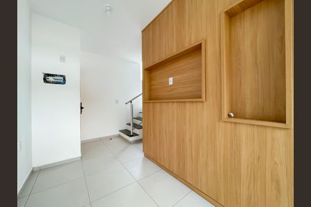 Casa de condomínio à venda com 52m², 2 quartos e 1 vagaSala