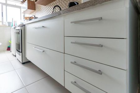 Apartamento à venda com 69m², 2 quartos e 1 vaga Apartamento à venda com 69m², 2 quartos e 1 vagaCozinha - Armários