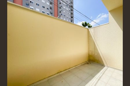 Casa de condomínio à venda com 52m², 2 quartos e 1 vagaQuintal