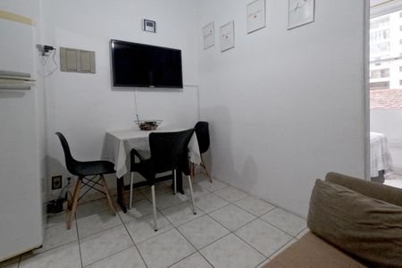 Sala de kitnet/studio para alugar com 1 quarto, 28m² em José Menino, Santos