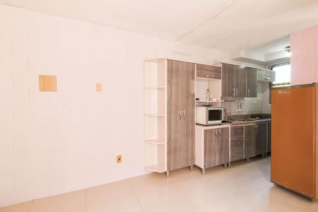 Sala de apartamento para alugar com 2 quartos, 38m² em Olaria, Canoas