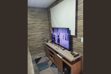 Casa à venda com 225m², 2 quartos e 2 vagasSala