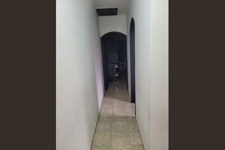 Casa à venda com 225m², 2 quartos e 2 vagasCorredor