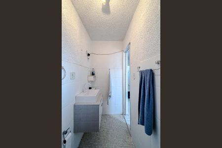 Banheiro de kitnet/studio para alugar com 1 quarto, 30m² em Aclimação, São Paulo