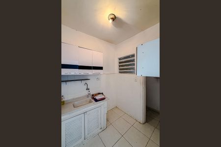 Cozinha de kitnet/studio para alugar com 1 quarto, 30m² em Aclimação, São Paulo