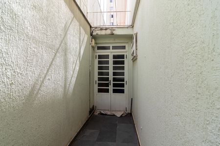 Casa à venda com 200m², 3 quartos e 2 vagas Casa à venda com 200m², 3 quartos e 2 vagasQuintal