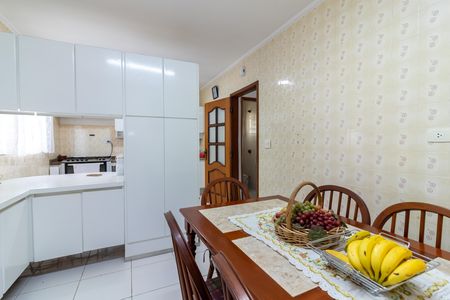 Casa à venda com 200m², 3 quartos e 2 vagas Casa à venda com 200m², 3 quartos e 2 vagasSala de Jantar