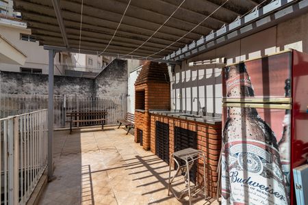 Casa à venda com 200m², 3 quartos e 2 vagas Casa à venda com 200m², 3 quartos e 2 vagasVaranda da Suíte