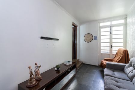 Casa à venda com 200m², 3 quartos e 2 vagas Casa à venda com 200m², 3 quartos e 2 vagasSala de Visitas