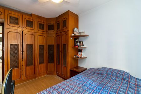 Casa à venda com 200m², 3 quartos e 2 vagas Casa à venda com 200m², 3 quartos e 2 vagasQuarto 2