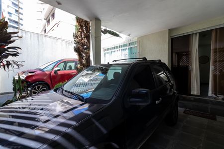 Casa à venda com 200m², 3 quartos e 2 vagas Casa à venda com 200m², 3 quartos e 2 vagasGaragem