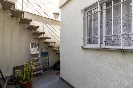 Casa à venda com 200m², 3 quartos e 2 vagas Casa à venda com 200m², 3 quartos e 2 vagasQuintal