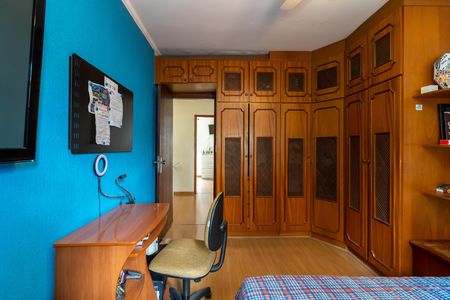 Casa à venda com 200m², 3 quartos e 2 vagas Casa à venda com 200m², 3 quartos e 2 vagasQuarto 2