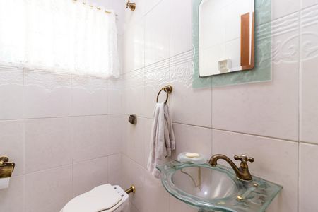 Casa à venda com 200m², 3 quartos e 2 vagas Casa à venda com 200m², 3 quartos e 2 vagasLavabo