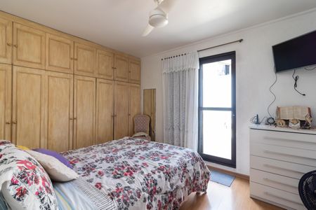 Casa à venda com 200m², 3 quartos e 2 vagas Casa à venda com 200m², 3 quartos e 2 vagasSuíte