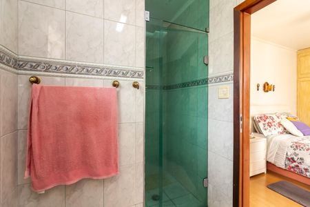 Casa à venda com 200m², 3 quartos e 2 vagas Casa à venda com 200m², 3 quartos e 2 vagasBanheiro da Suíte