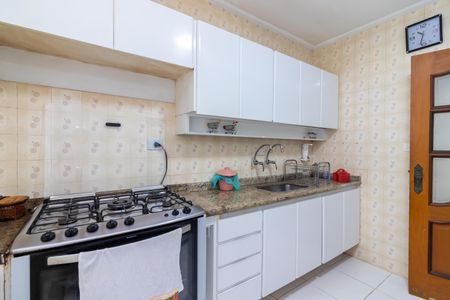 Casa à venda com 200m², 3 quartos e 2 vagas Casa à venda com 200m², 3 quartos e 2 vagasCozinha