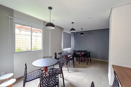 Apartamento para alugar com 27m², 1 quarto e sem vagaÁrea comum - Salão de festas