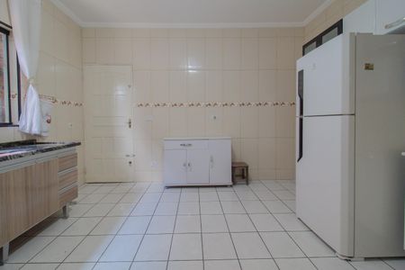 Casa para alugar com 100m², 3 quartos e 2 vagasCozinha