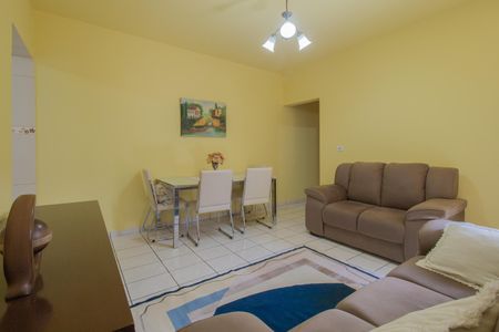 Casa para alugar com 100m², 3 quartos e 2 vagasSala