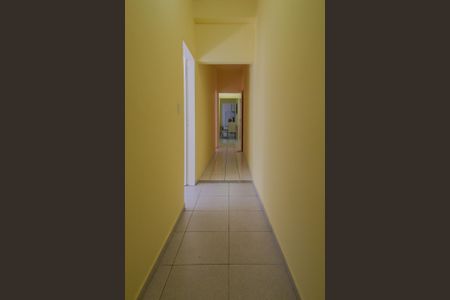 Casa para alugar com 100m², 3 quartos e 2 vagasCorredor