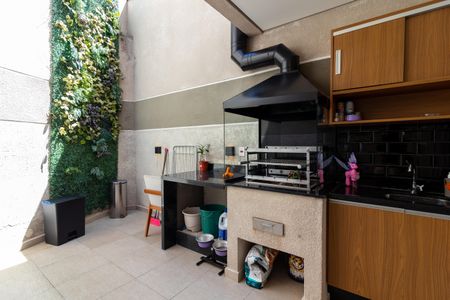 Casa à venda com 230m², 3 quartos e 4 vagas Casa à venda com 230m², 3 quartos e 4 vagasQuintal