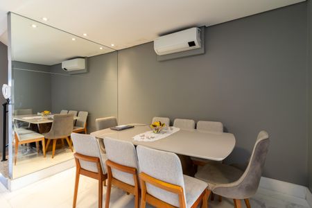 Casa à venda com 230m², 3 quartos e 4 vagas Casa à venda com 230m², 3 quartos e 4 vagasSala de Jantar