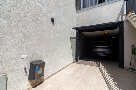 Casa à venda com 230m², 3 quartos e 4 vagas Casa à venda com 230m², 3 quartos e 4 vagasGaragem