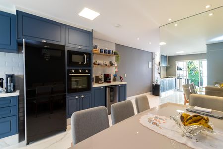 Casa à venda com 230m², 3 quartos e 4 vagas Casa à venda com 230m², 3 quartos e 4 vagasSala de Jantar