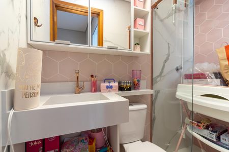 Casa à venda com 230m², 3 quartos e 4 vagas Casa à venda com 230m², 3 quartos e 4 vagasBanheiro da Suíte 2