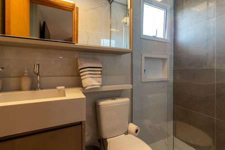 Casa à venda com 230m², 3 quartos e 4 vagas Casa à venda com 230m², 3 quartos e 4 vagasBanheiro da Suíte 1