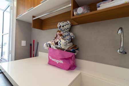 Casa à venda com 230m², 3 quartos e 4 vagas Casa à venda com 230m², 3 quartos e 4 vagasÁrea de Serviço