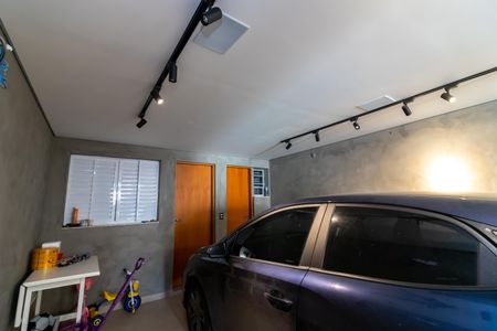 Casa à venda com 230m², 3 quartos e 4 vagas Casa à venda com 230m², 3 quartos e 4 vagasGaragem