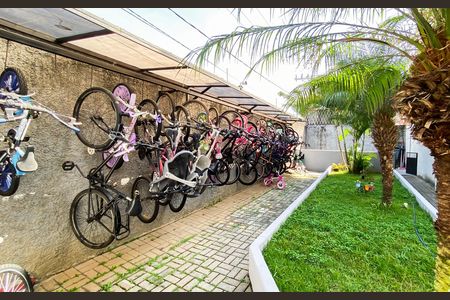 Casa de condomínio à venda com 51m², 2 quartos e 1 vaga Casa de condomínio à venda com 51m², 2 quartos e 1 vagaÁrea comum